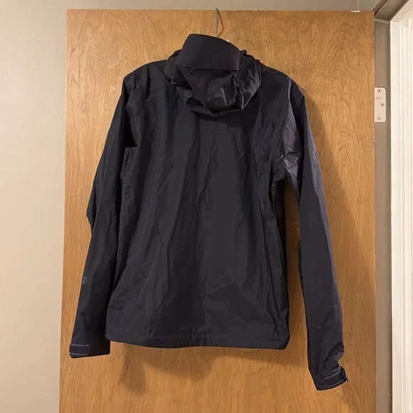 Patagonia Torrentshell Black Jacket Rain Jacket - Picture 2 of 10